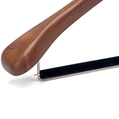 Umeraș de lux pentru costum din lemn masiv maro vintage cu umeri lați si bară pentru pantaloni - ideal pentru costume, sacouri, pantaloni, cămăși, tricouri, jachete și bluze - HUMERO